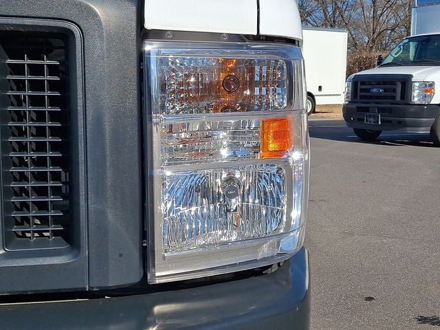 2024 Ford E-450SD 14' BOX TRUCK DRW