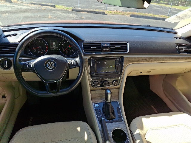 2018 Volkswagen Passat 2.0T SE