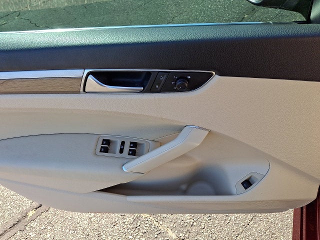 2018 Volkswagen Passat 2.0T SE
