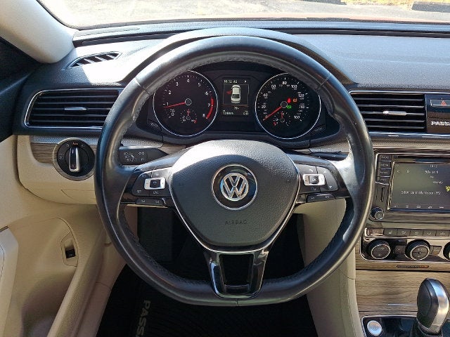 2018 Volkswagen Passat 2.0T SE