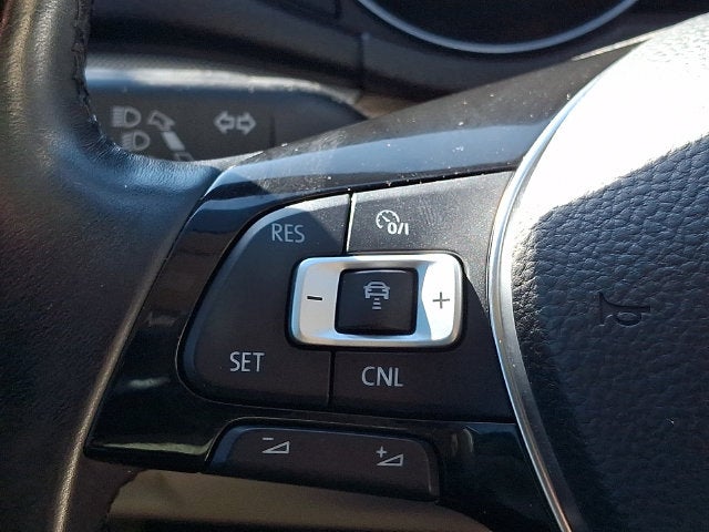 2018 Volkswagen Passat 2.0T SE