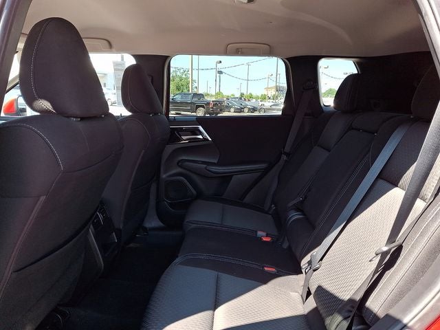 2023 Mitsubishi Outlander ES