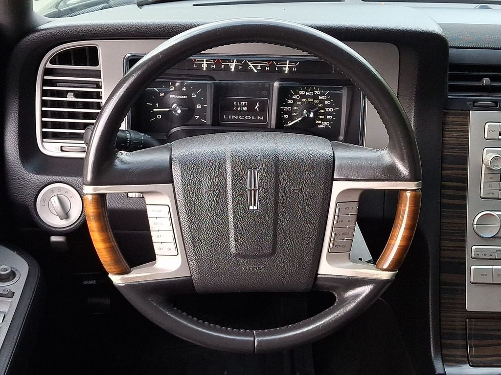 2009 Lincoln Navigator Base