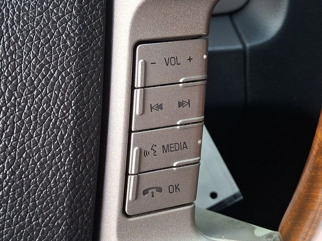 2009 Lincoln Navigator Base
