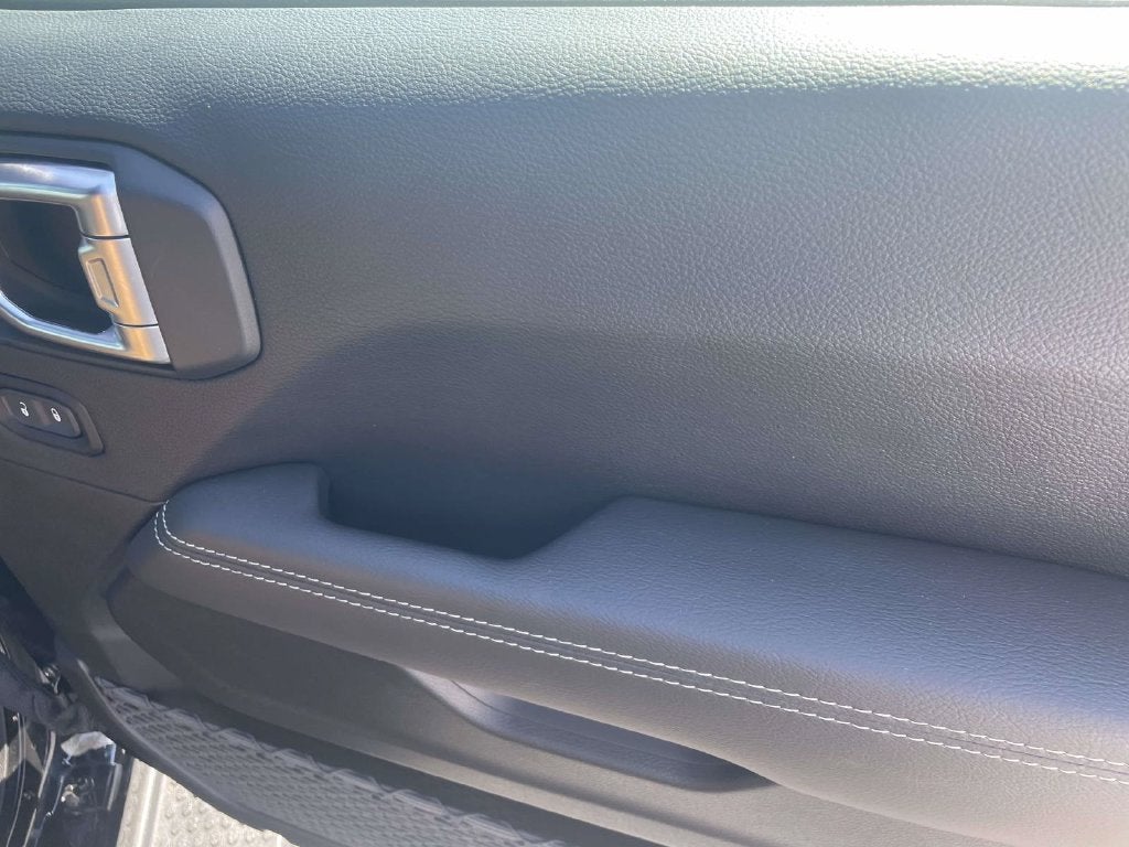 2023 Jeep Wrangler Sahara 4x4