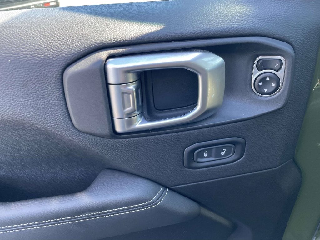 2023 Jeep Wrangler Sahara 4x4