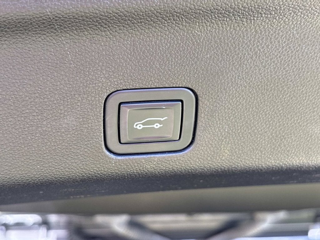 2021 Cadillac Escalade 2WD Sport