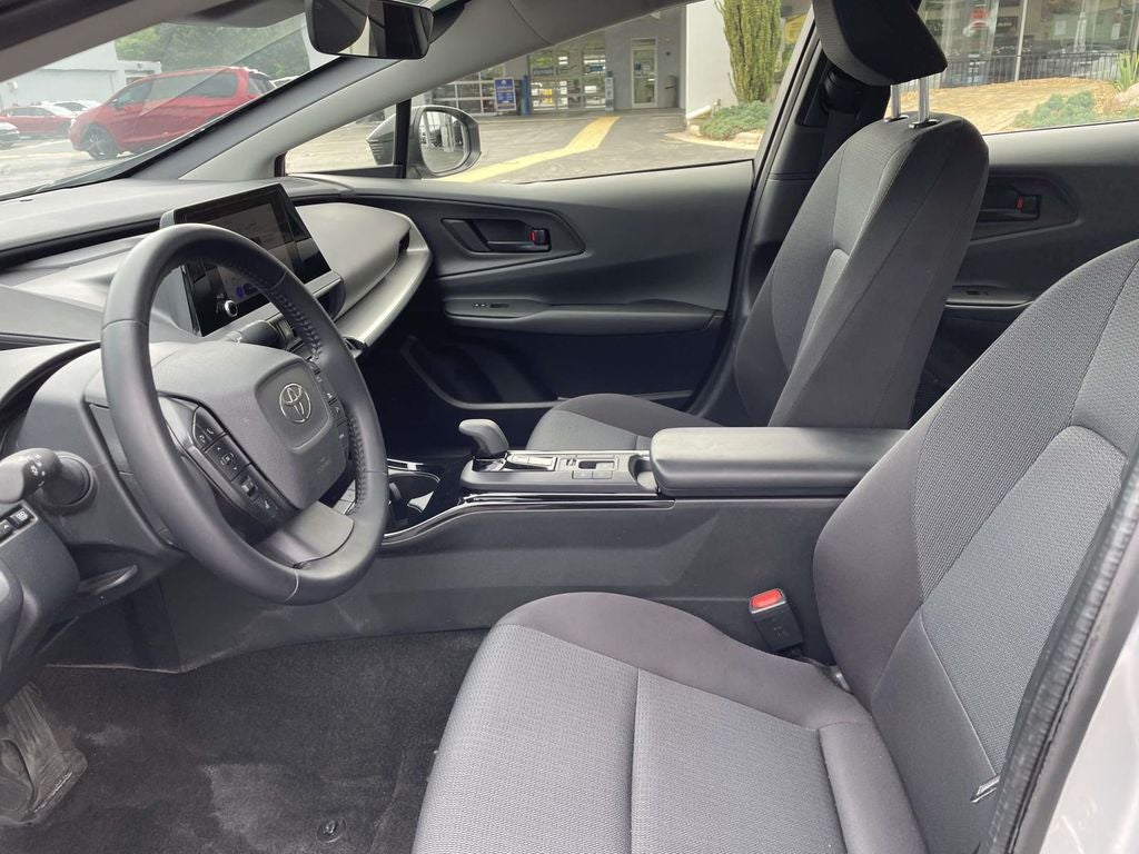 2025 Toyota Prius LE