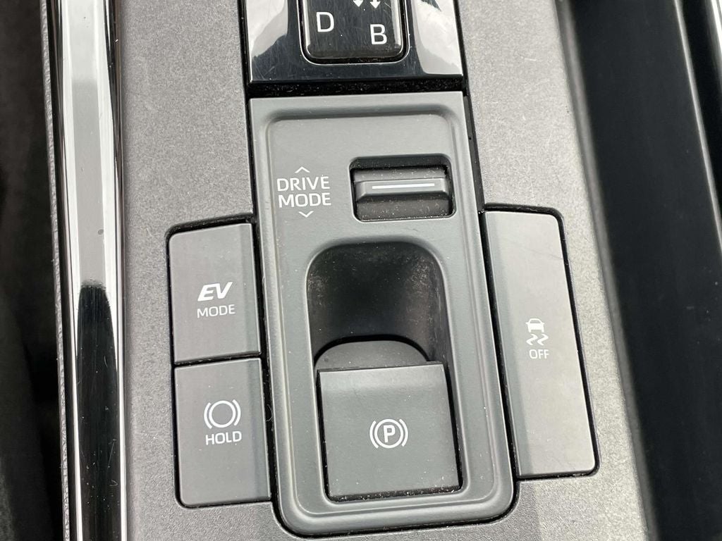 2025 Toyota Prius LE