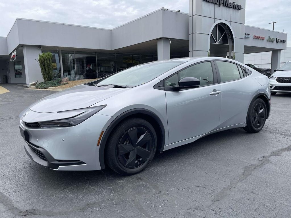 2025 Toyota Prius LE