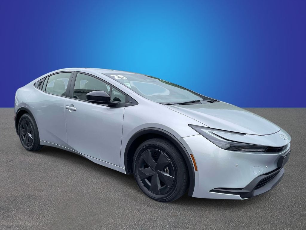 2025 Toyota Prius LE