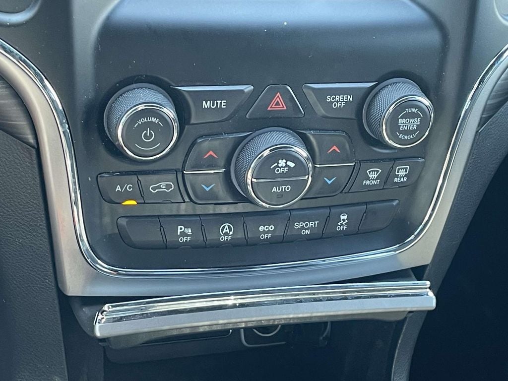 2020 Jeep Grand Cherokee Laredo E