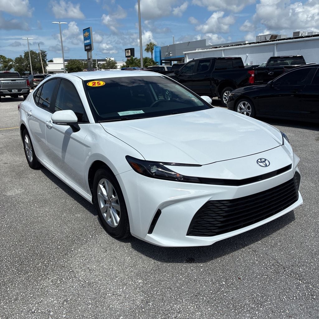 2025 Toyota Camry LE