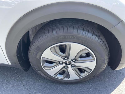 2022 Kia Niro LX
