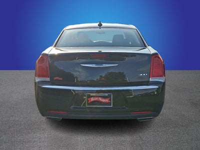 2021 Chrysler 300 Touring