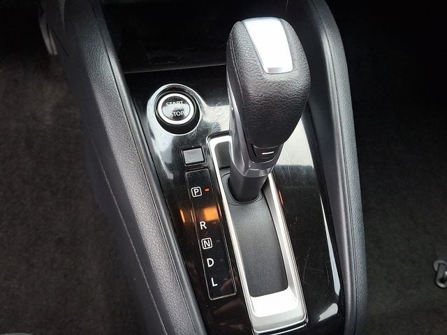 2024 Nissan Versa 1.6 SR