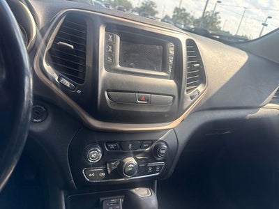 2017 Jeep Cherokee Sport