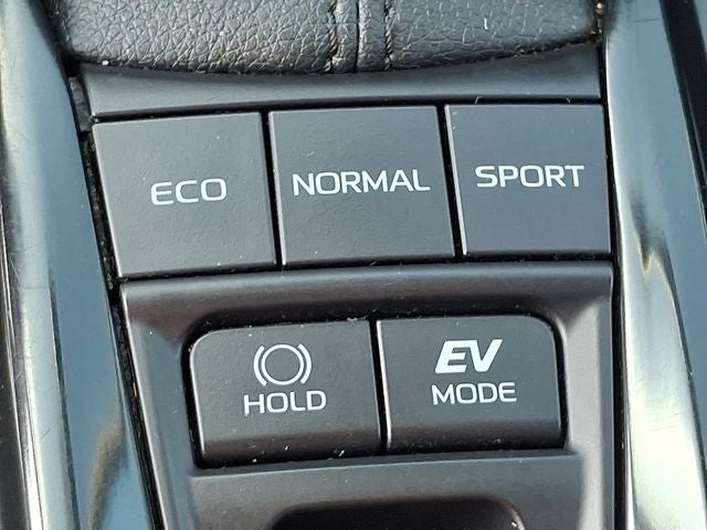 2025 Toyota Camry SE Hybrid