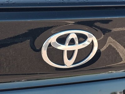 2025 Toyota Camry SE Hybrid