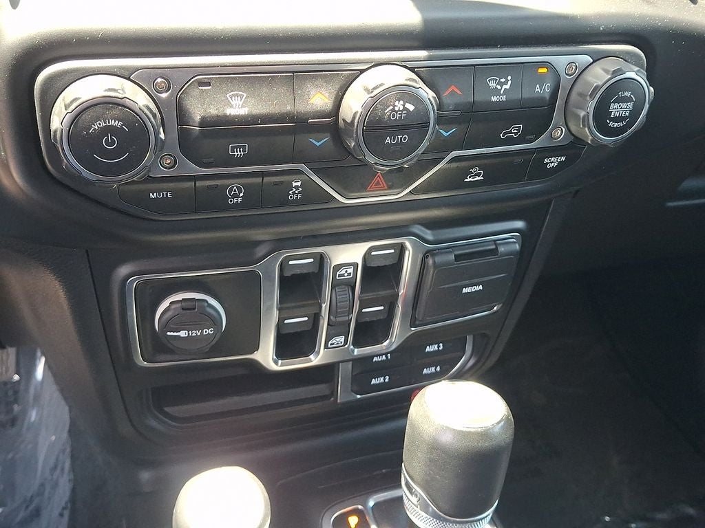 2022 Jeep Gladiator Overland