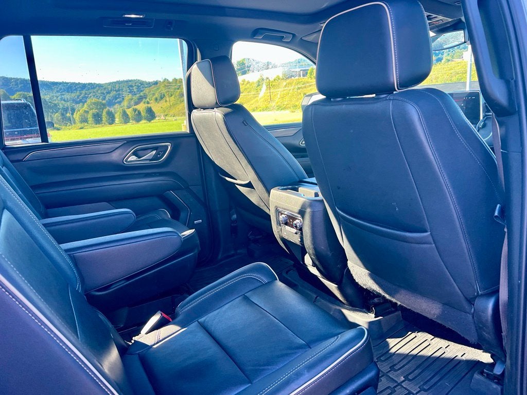 2023 GMC Yukon XL SLT