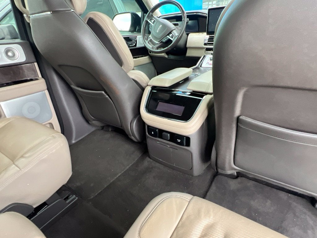 2022 Lincoln Navigator L Reserve