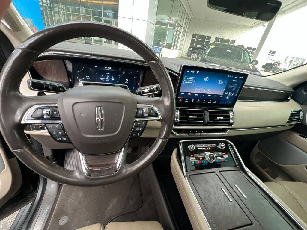 2022 Lincoln Navigator L Reserve