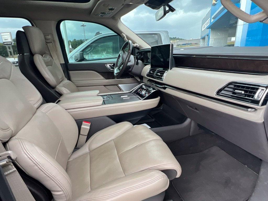 2022 Lincoln Navigator L Reserve