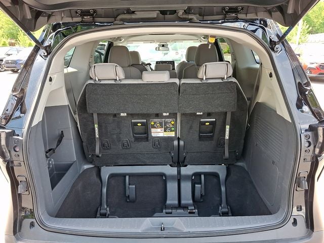 2024 Toyota Sienna LE 8 Passenger