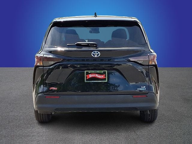 2024 Toyota Sienna LE 8 Passenger
