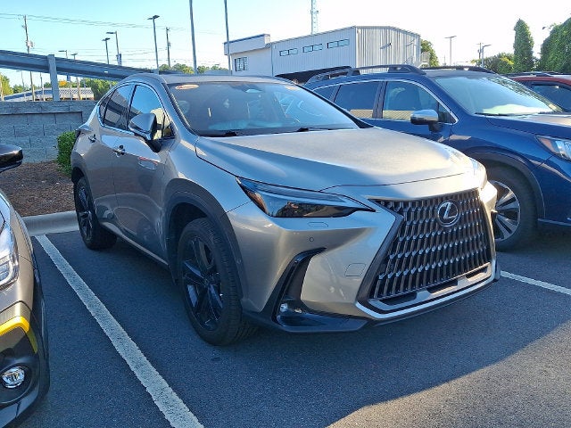 2026 Lexus NX 450h+ Luxury