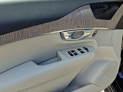 2024 Volvo XC90 Recharge Plug-In Hybrid T8 Plus 6 Passenger