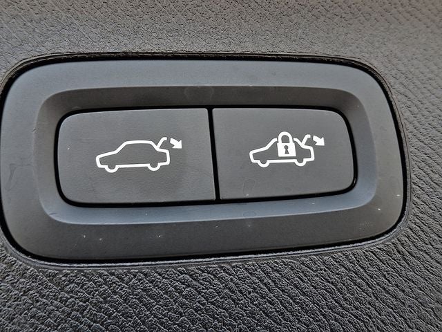 2024 Volvo XC90 Recharge Plug-In Hybrid T8 Plus 6 Passenger