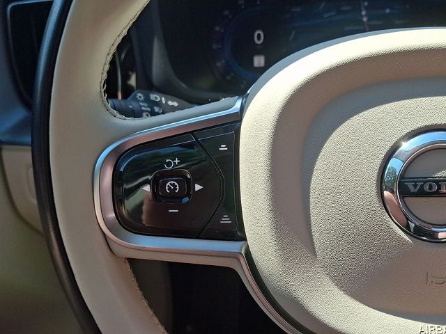 2023 Volvo XC60 B5 Core