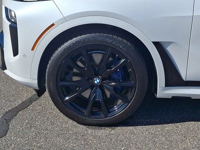 2024 BMW X7 M60i