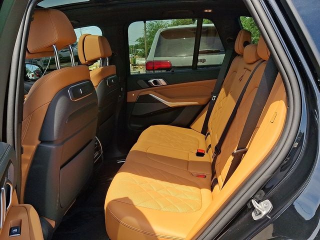 2025 BMW X5 M60i