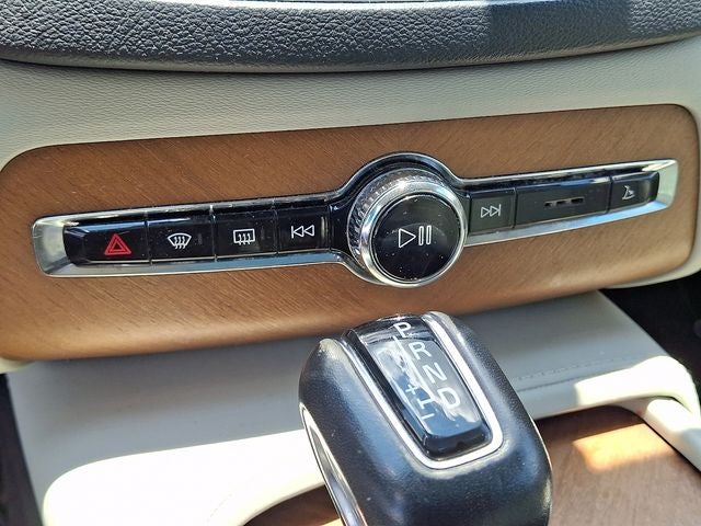 2020 Volvo XC90 T6 Inscription