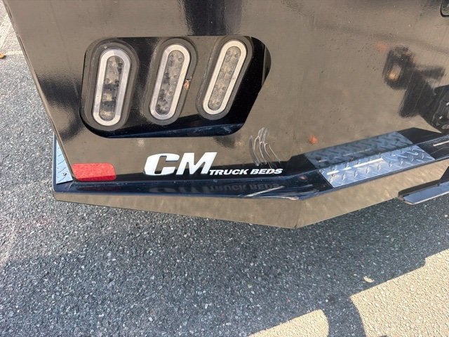 2026 Ford Super Duty F-350 DRW Chassis Cab LARIAT
