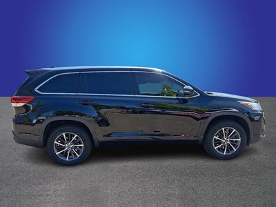 2018 Toyota Highlander SE