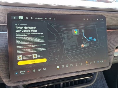 2025 Rivian R1S Adventure
