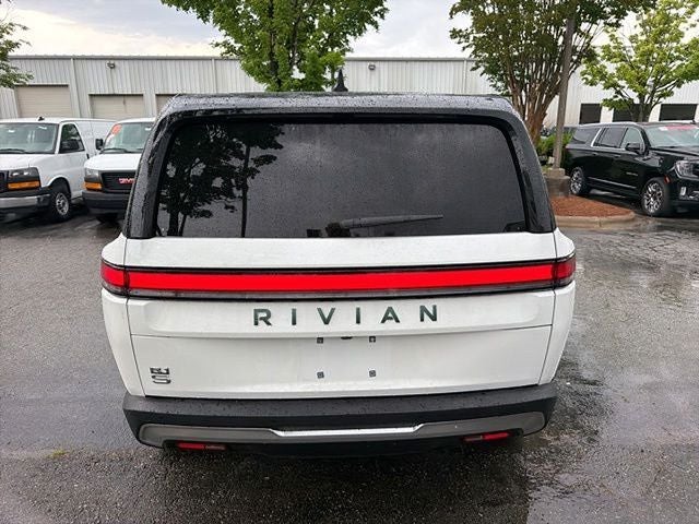 2025 Rivian R1S Adventure