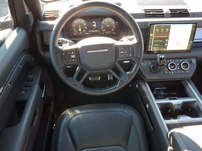2025 Land Rover Defender V8