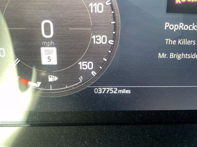 2025 Land Rover Defender V8