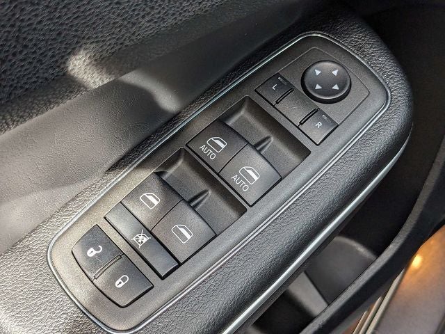 2022 Chrysler 300 S