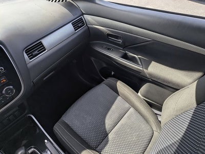 2017 Mitsubishi Outlander ES