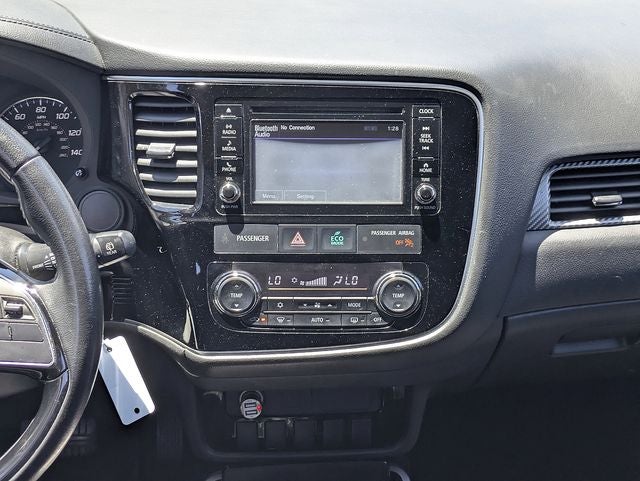 2017 Mitsubishi Outlander ES