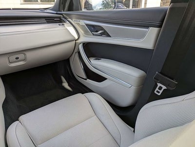 2024 Jaguar XF R-Dynamic SE
