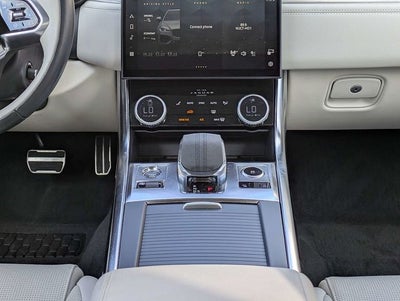 2024 Jaguar XF R-Dynamic SE