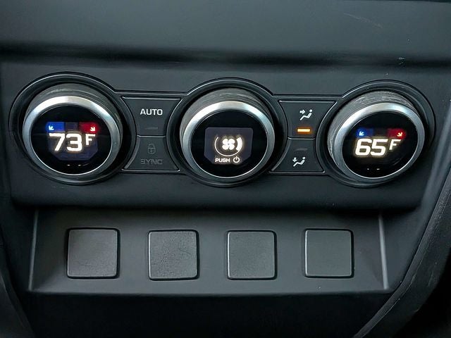 2023 Land Rover Defender 130 SE