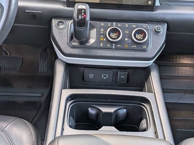 2023 Land Rover Defender 130 SE